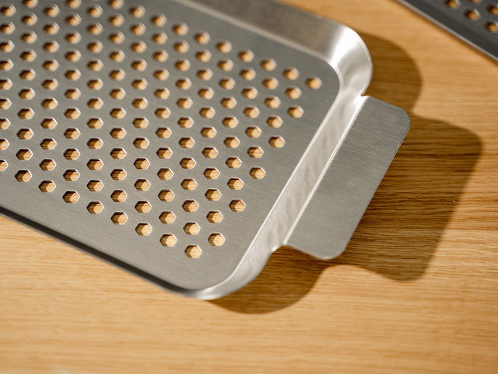 BBQ-BRICKA I ROSTFRITT STÅL 33×18 CM - 5