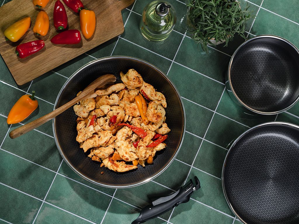 WOK- OCH SAUTÉSET MED AVTAGBART HANDTAG – 2 DELAR - 2